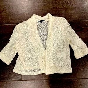 Girls 3/4 sleeve ivory sweater